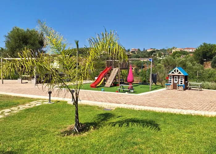 Comfeto & Mandolato Sweet Tatil Evi