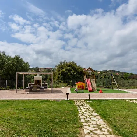 Comfeto & Mandolato Sweet * Lakíthra