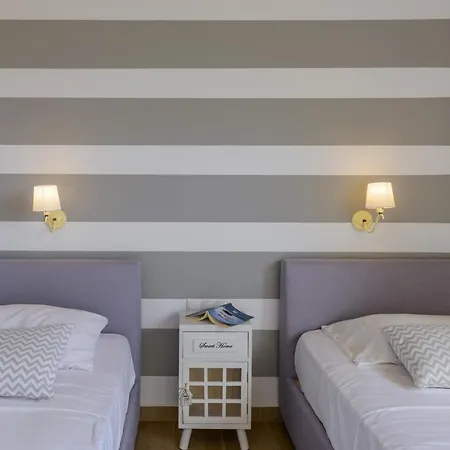 Comfeto & Mandolato Sweet * Lakíthra