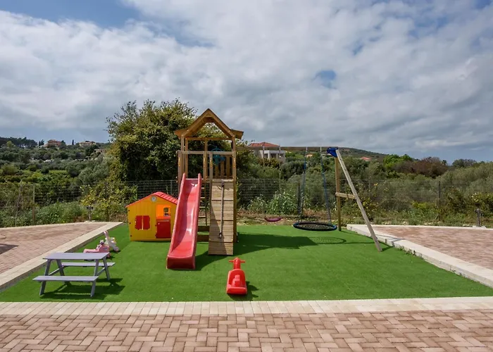 Comfeto & Mandolato Sweet * Lakíthra